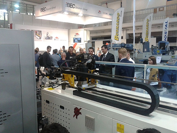 machtool_08.jpg machtool_08.jpg